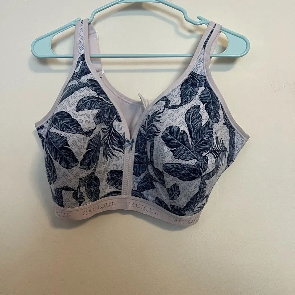 Cacique Blue and White Leaf Pattern Bra